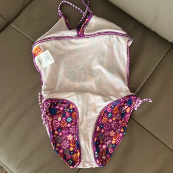 Angel Beach size 5 toddler Swimwear - Picture 8 of 16